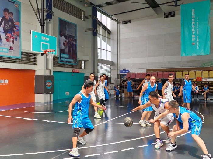 環(huán)湖路夢(mèng)之隊(duì)（資源開(kāi)發(fā)黨支部）VS曼巴精神隊(duì)（宜石、石瀘聯(lián)合黨支部） (2)