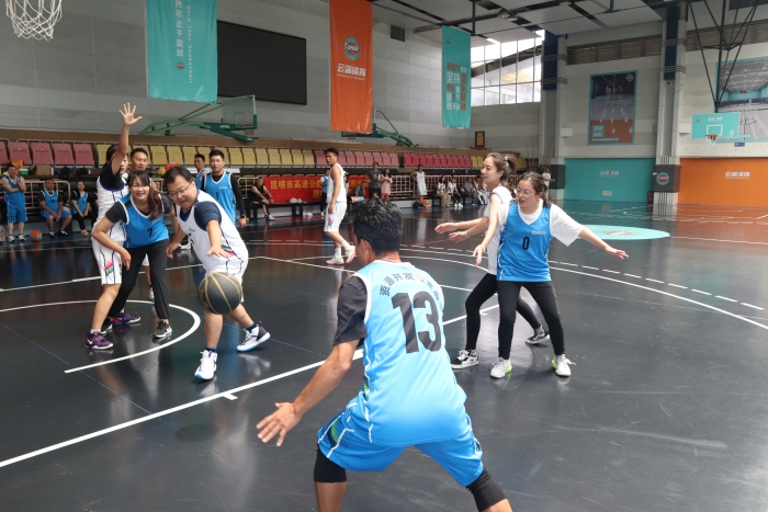 環(huán)湖路夢(mèng)之隊(duì)（資源開(kāi)發(fā)黨支部）VS曼巴精神隊(duì)（宜石、石瀘聯(lián)合黨支部） (3)