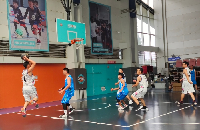 環(huán)湖路夢(mèng)之隊(duì)（資源開(kāi)發(fā)黨支部）VS曼巴精神隊(duì)（宜石、石瀘聯(lián)合黨支部） (4)